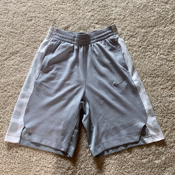 Grey Nike elite basketball shorts - Picture 1 of 4
